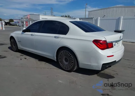 2014 BMW Alpina B7 z USA, uszkodzony, nr VIN WBAYE8C52ED136475
